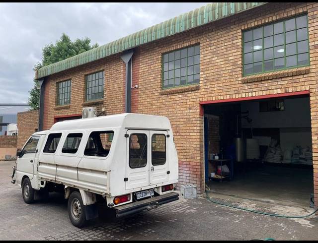 INDUSTRIAL PROPERTY TO RENT IN HENNOPSPARK